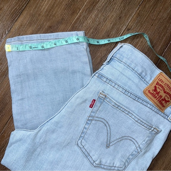 LEVI’S Mid Rise Boyfriend Light Wash - Picture 3 of 11